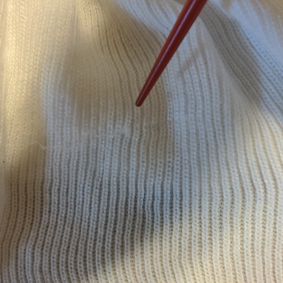 V-Neck Beaded Ruffle Hem Sweater - Picture 16 of 16